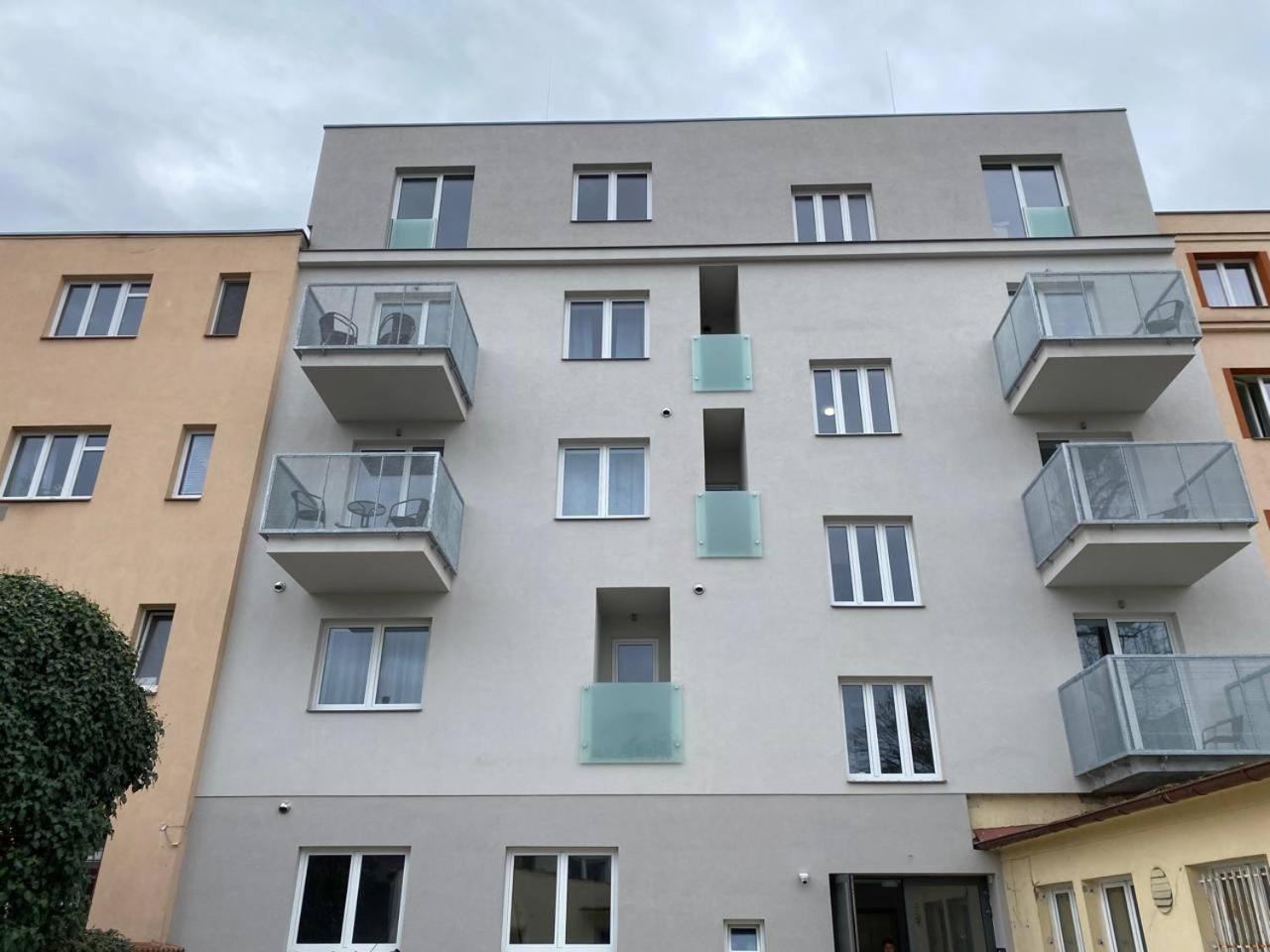 Perla Hradce Apartment Hradec Kralove Exterior photo