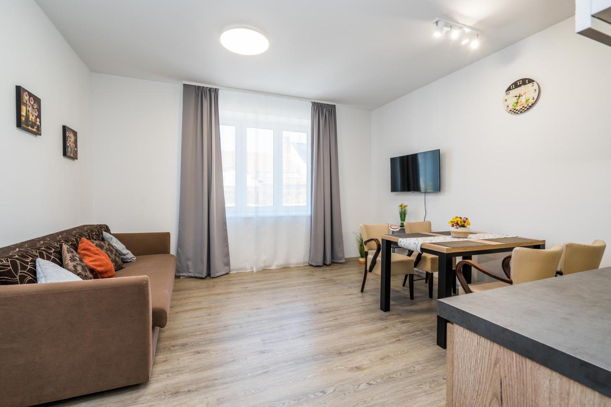 Perla Hradce Apartment Hradec Kralove Exterior photo