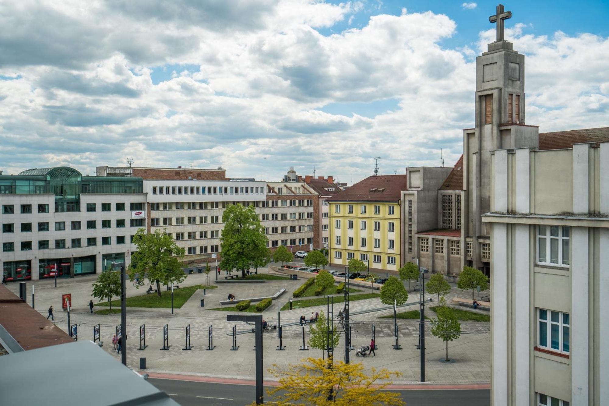 Perla Hradce Apartment Hradec Kralove Exterior photo